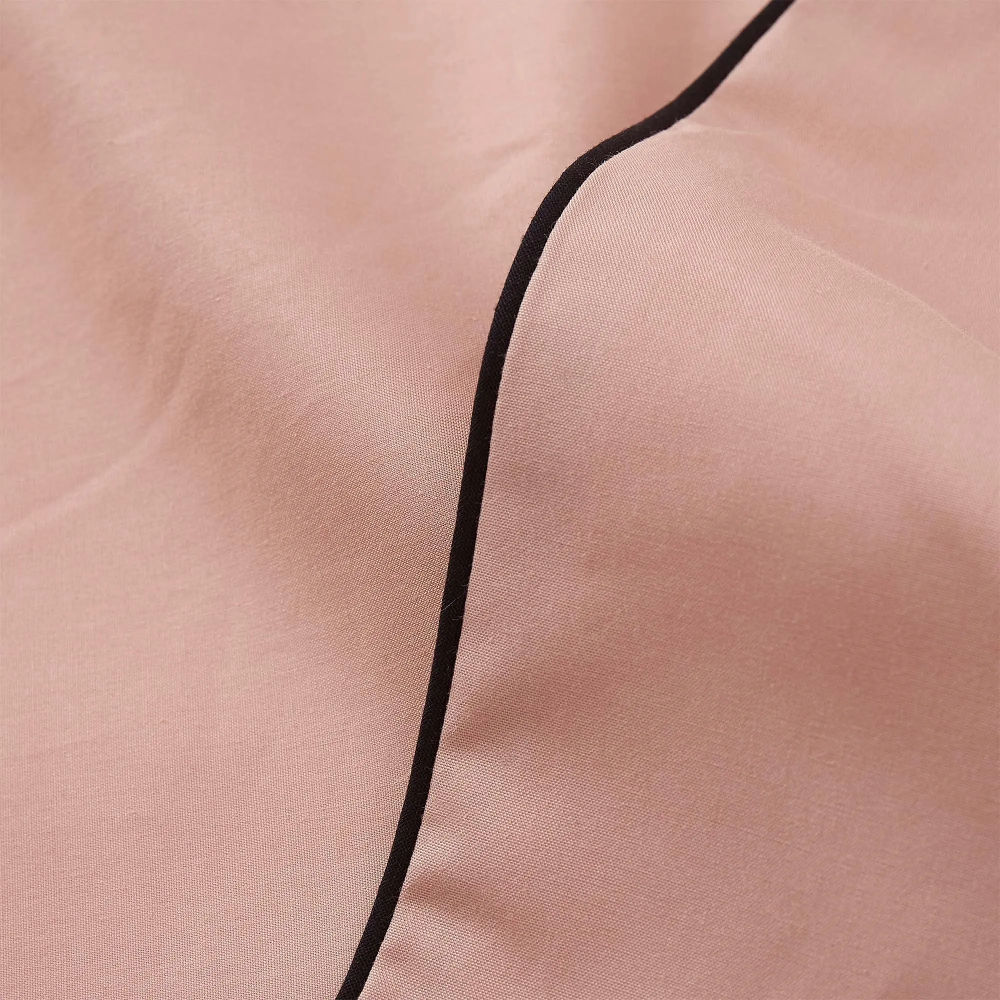 Vitero Bedding [Light dusty pink/Black]